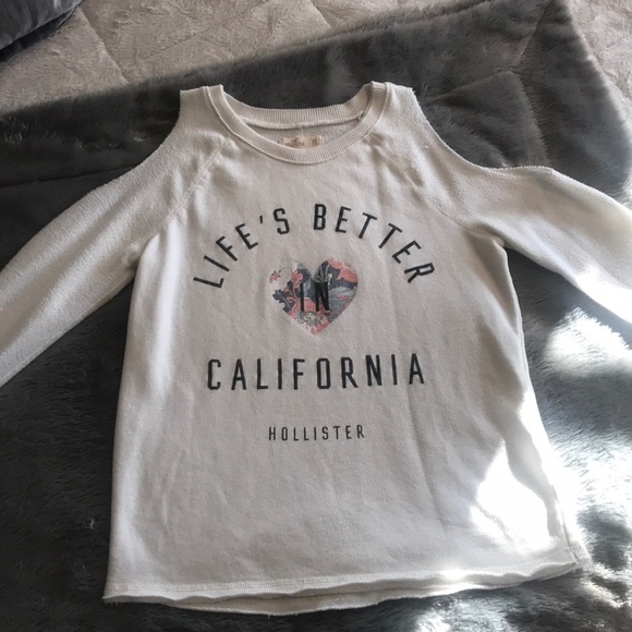 Cold-Shoulder Sweater - Picture 2 of 4